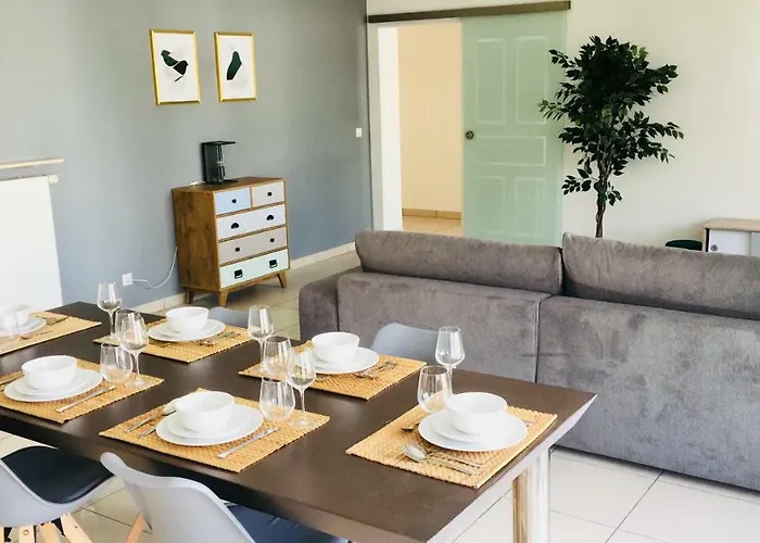 Art Deco 100m2 Flat 2 Min Walking From Train Station In Center, Free Parking And Terrace - 2b 公寓