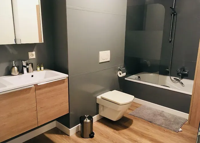 公寓 Art Deco 100m2 Flat 2 Min Walking From Train Station In Center, Free Parking And Terrace - 2b