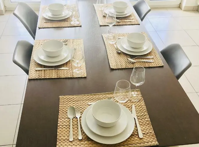 Art Deco 100m2 Flat 2 Min Walking From Train Station In Center, Free Parking And Terrace - 2b Luxemburgo