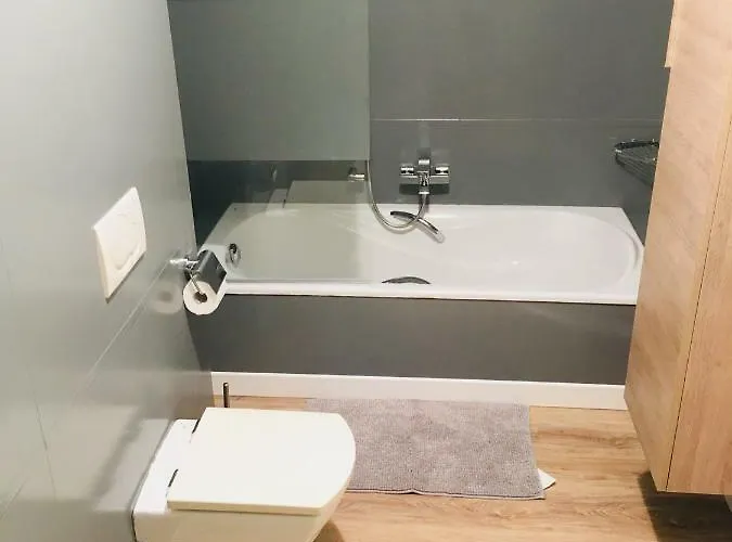 Art Deco 100m2 Flat 2 Min Walking From Train Station In Center, Free Parking And Terrace - 2b * Lüksemburg